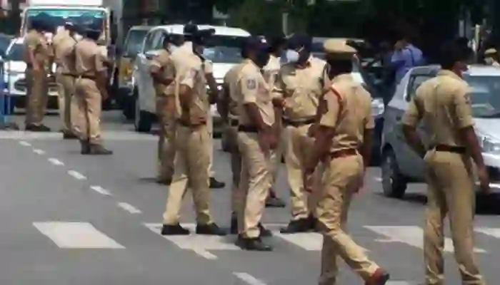 Up police  of लखनऊ में 5 अक्टूबर तक धारा 144 लागू, 